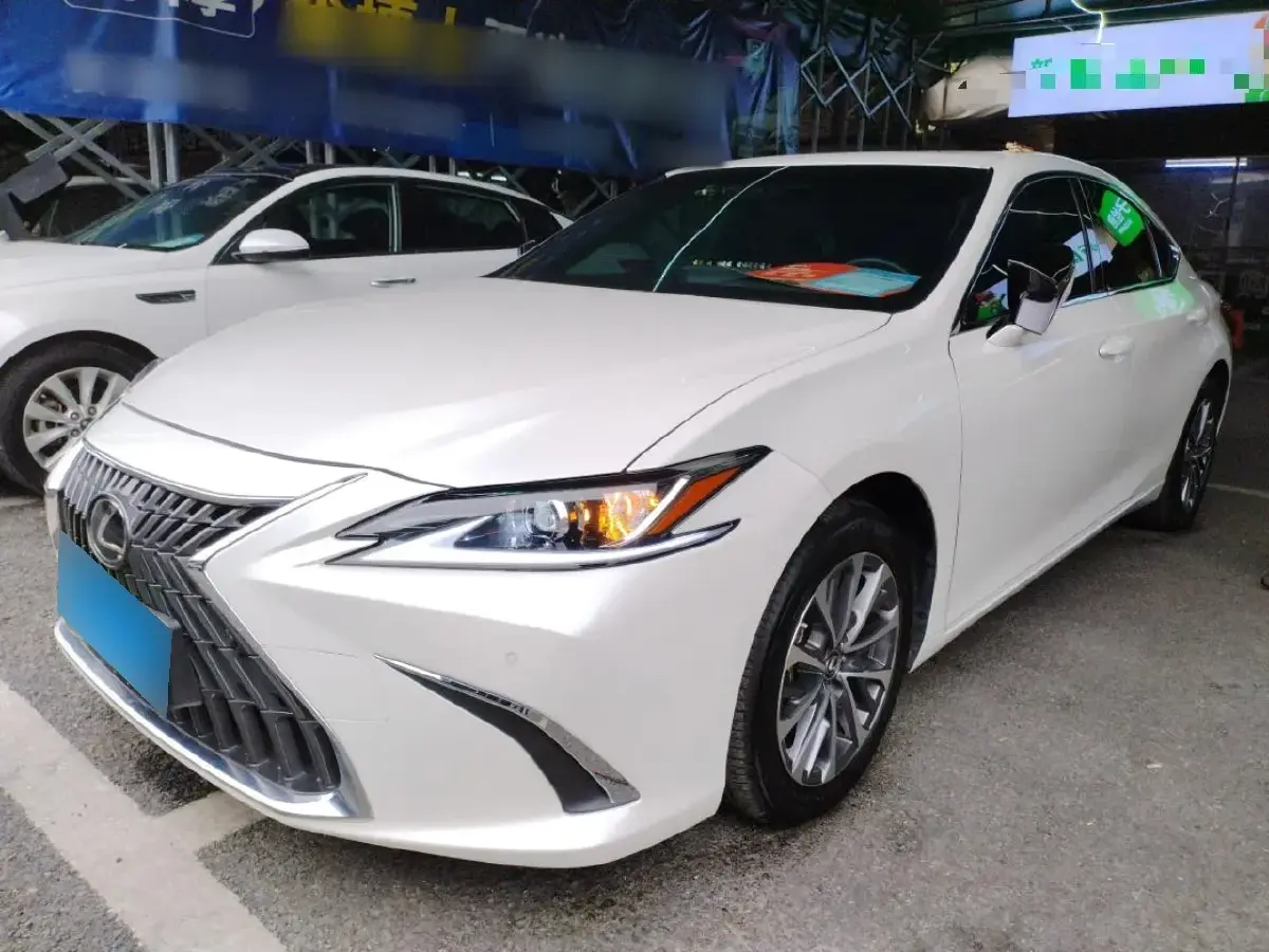 2022 Lexus ES 2.0L 173HP L4 CVT
