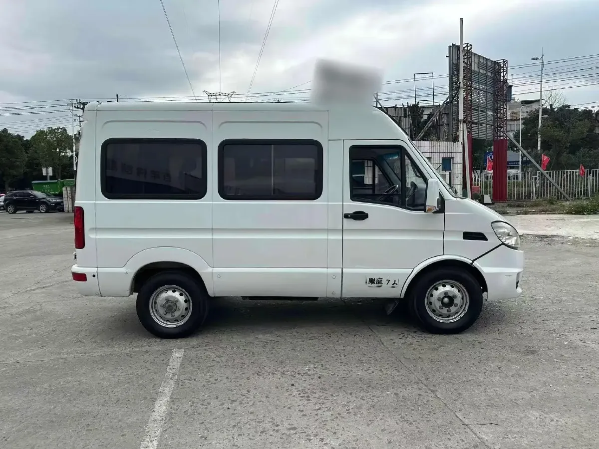 2013 Iveco BaoDi 2.8T 125HP L4 5MT,autocango,china used car exporter,china ev exporter,chinese used car exporter,chinese used ev exporter