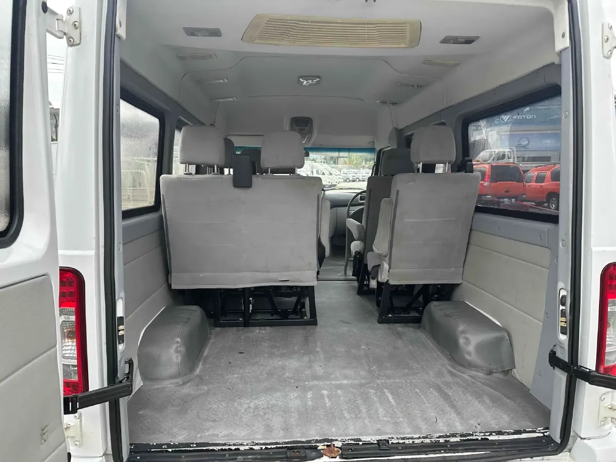 2013 Iveco BaoDi 2.8T 125HP L4 5MT,autocango,china used car exporter,china ev exporter,chinese used car exporter,chinese used ev exporter