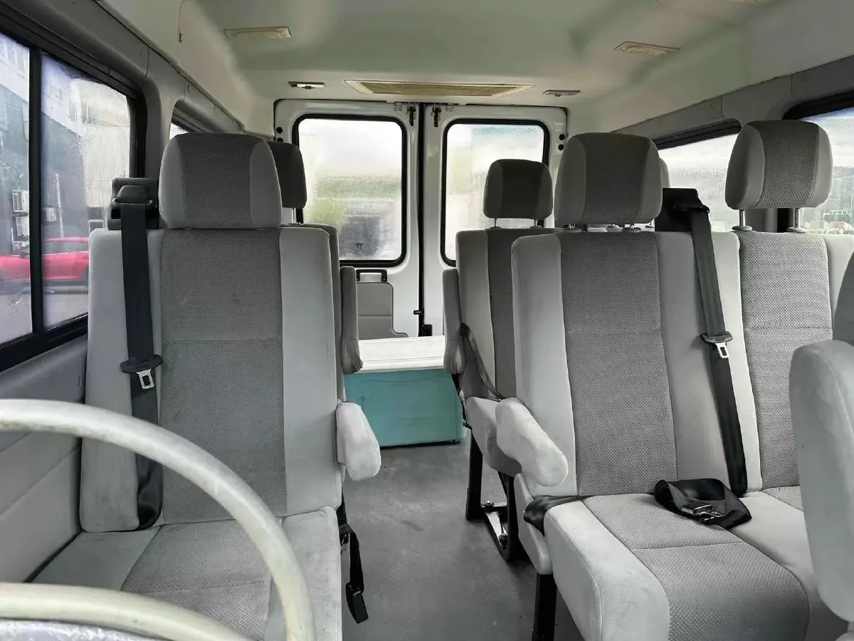 2013 Iveco BaoDi 2.8T 125HP L4 5MT,autocango,china used car exporter,china ev exporter,chinese used car exporter,chinese used ev exporter