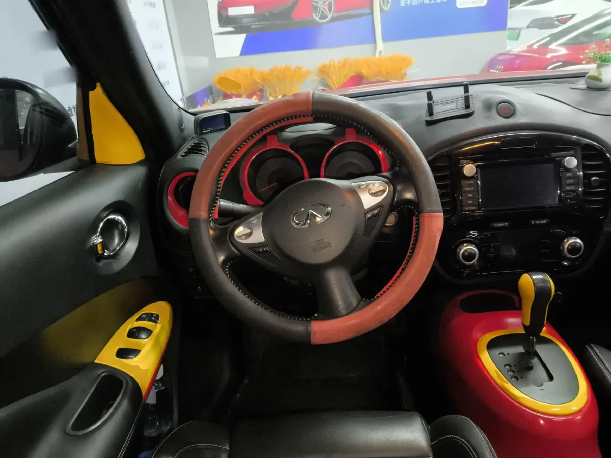 2014 Infiniti ESQ 1.6T 200HP L4 CVT,autocango,china used car exporter,china ev exporter,chinese used car exporter,chinese used ev exporter