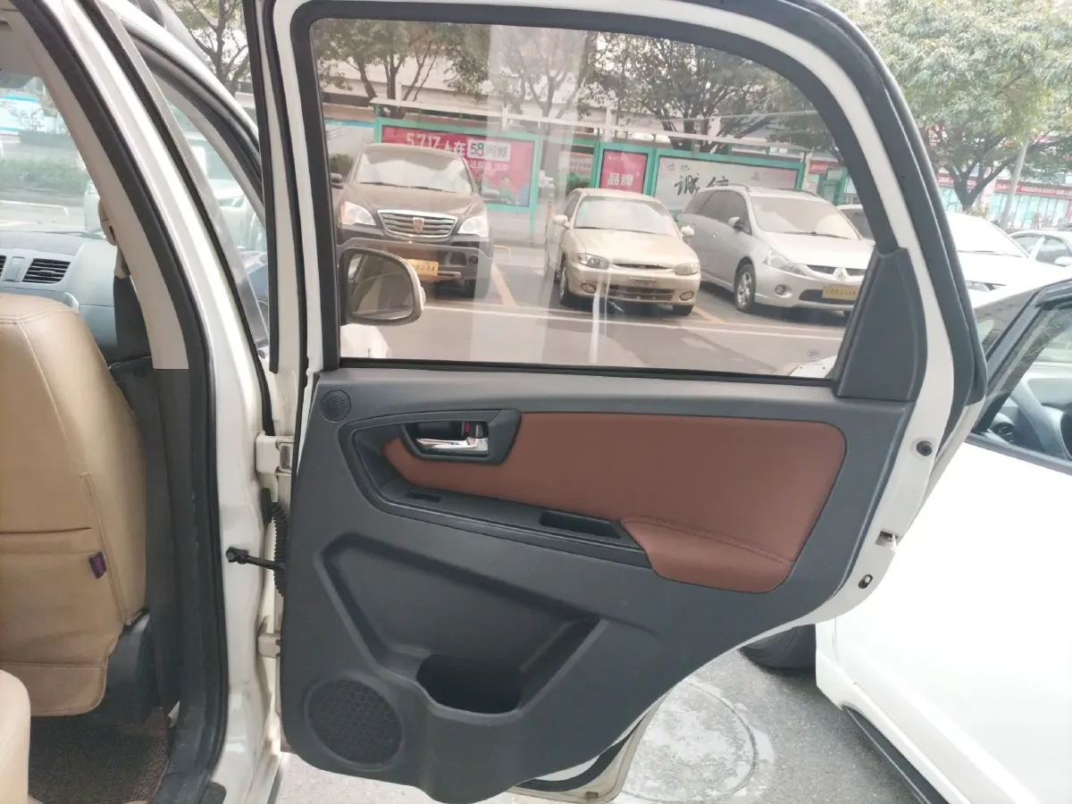 2016 Suzuki SX4 1.6L 109HP L4 5MT,autocango,china used car exporter,china ev exporter,chinese used car exporter,chinese used ev exporter