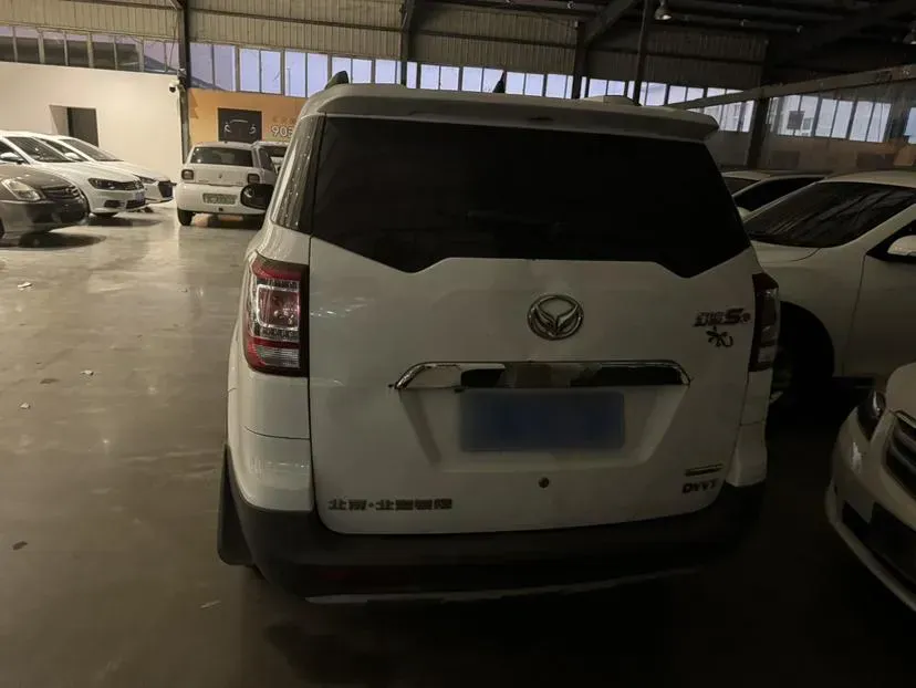 2014 BAIC Hyosow S3 1.5L 113HP L4 5MT,autocango,china used car exporter,china ev exporter,chinese used car exporter,chinese used ev exporter