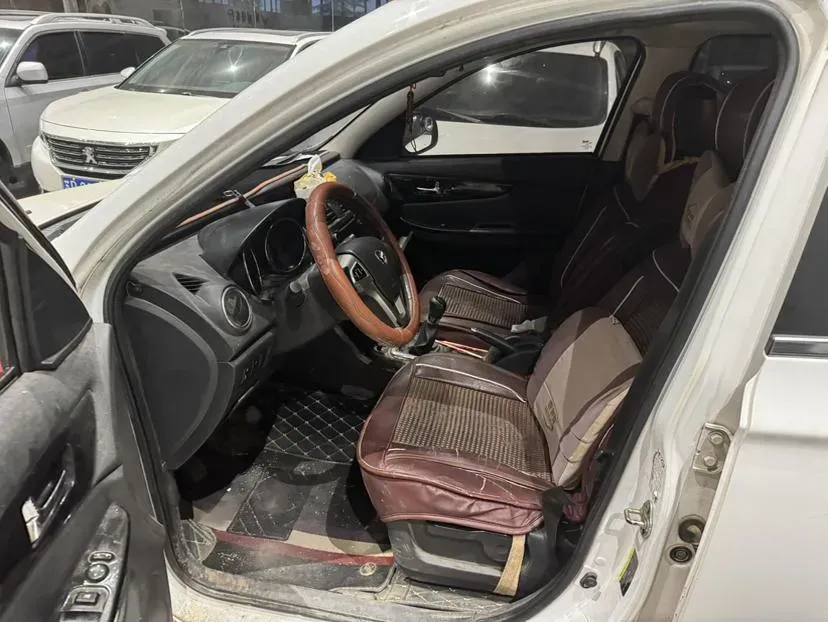 2014 BAIC Hyosow S3 1.5L 113HP L4 5MT,autocango,china used car exporter,china ev exporter,chinese used car exporter,chinese used ev exporter