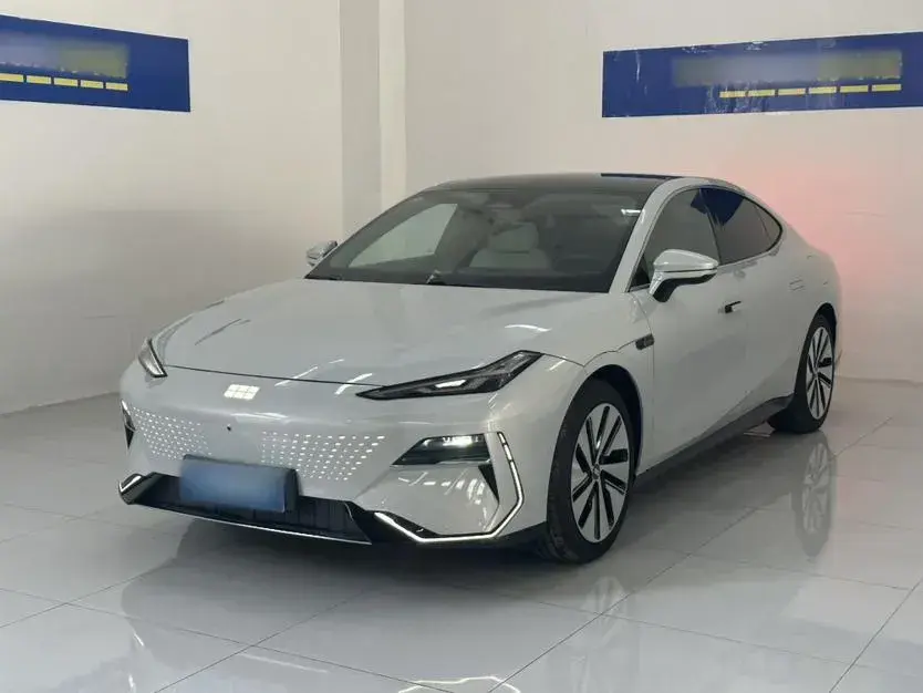 2024 Geely Galaxy E8 BEV 76KWH