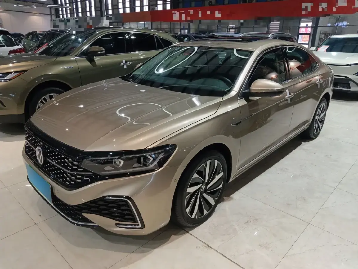 2022 Volkswagen Passat 2.0T 186HP L4 7DCT