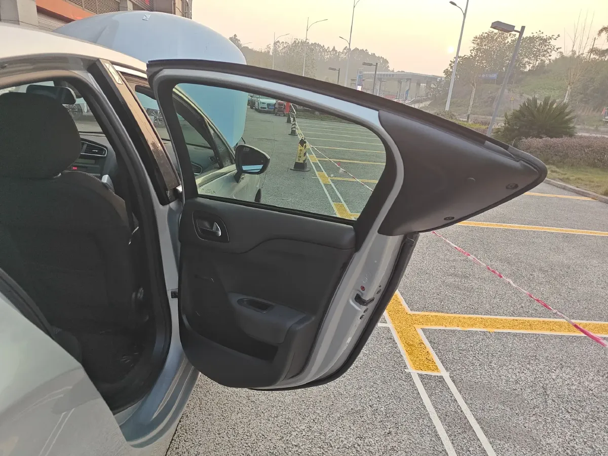 2012 DS 4 1.6T 163HP L4 6AT,autocango,china used car exporter,china ev exporter,chinese used car exporter,chinese used ev exporter