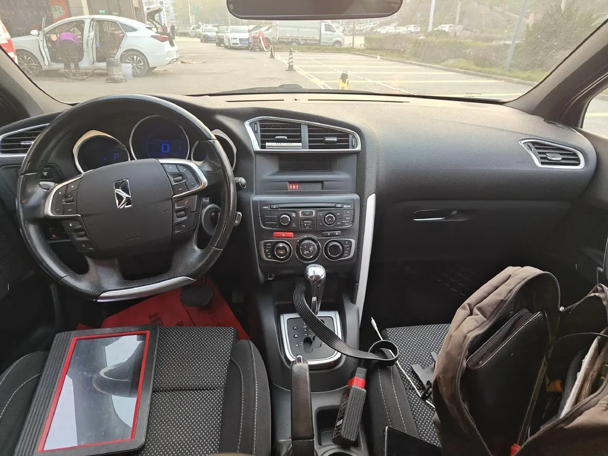 2012 DS 4 1.6T 163HP L4 6AT,autocango,china used car exporter,china ev exporter,chinese used car exporter,chinese used ev exporter