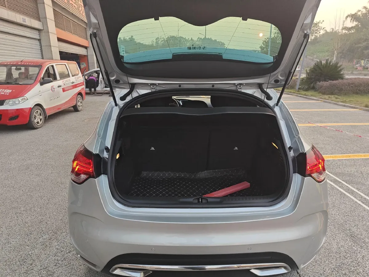 2012 DS 4 1.6T 163HP L4 6AT,autocango,china used car exporter,china ev exporter,chinese used car exporter,chinese used ev exporter