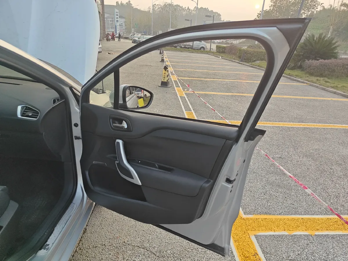 2012 DS 4 1.6T 163HP L4 6AT,autocango,china used car exporter,china ev exporter,chinese used car exporter,chinese used ev exporter