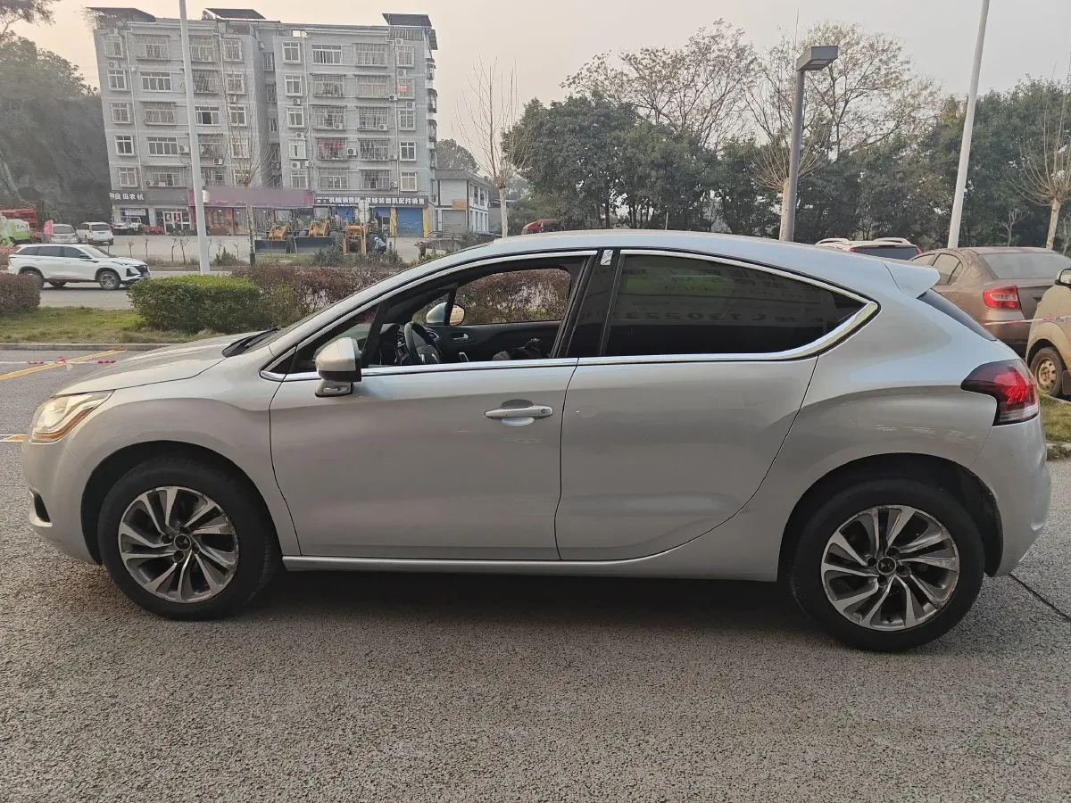 2012 DS 4 1.6T 163HP L4 6AT,autocango,china used car exporter,china ev exporter,chinese used car exporter,chinese used ev exporter