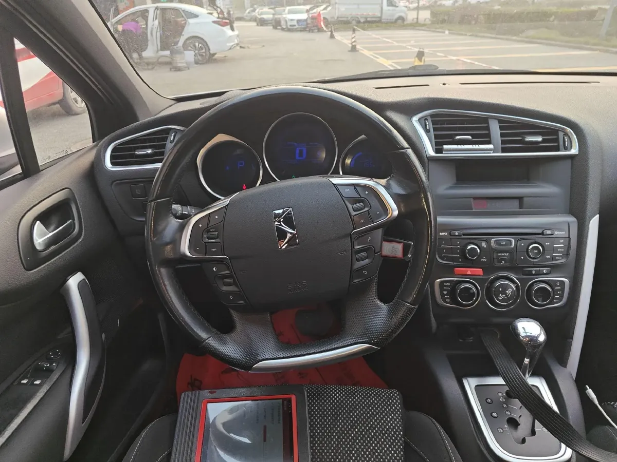 2012 DS 4 1.6T 163HP L4 6AT,autocango,china used car exporter,china ev exporter,chinese used car exporter,chinese used ev exporter