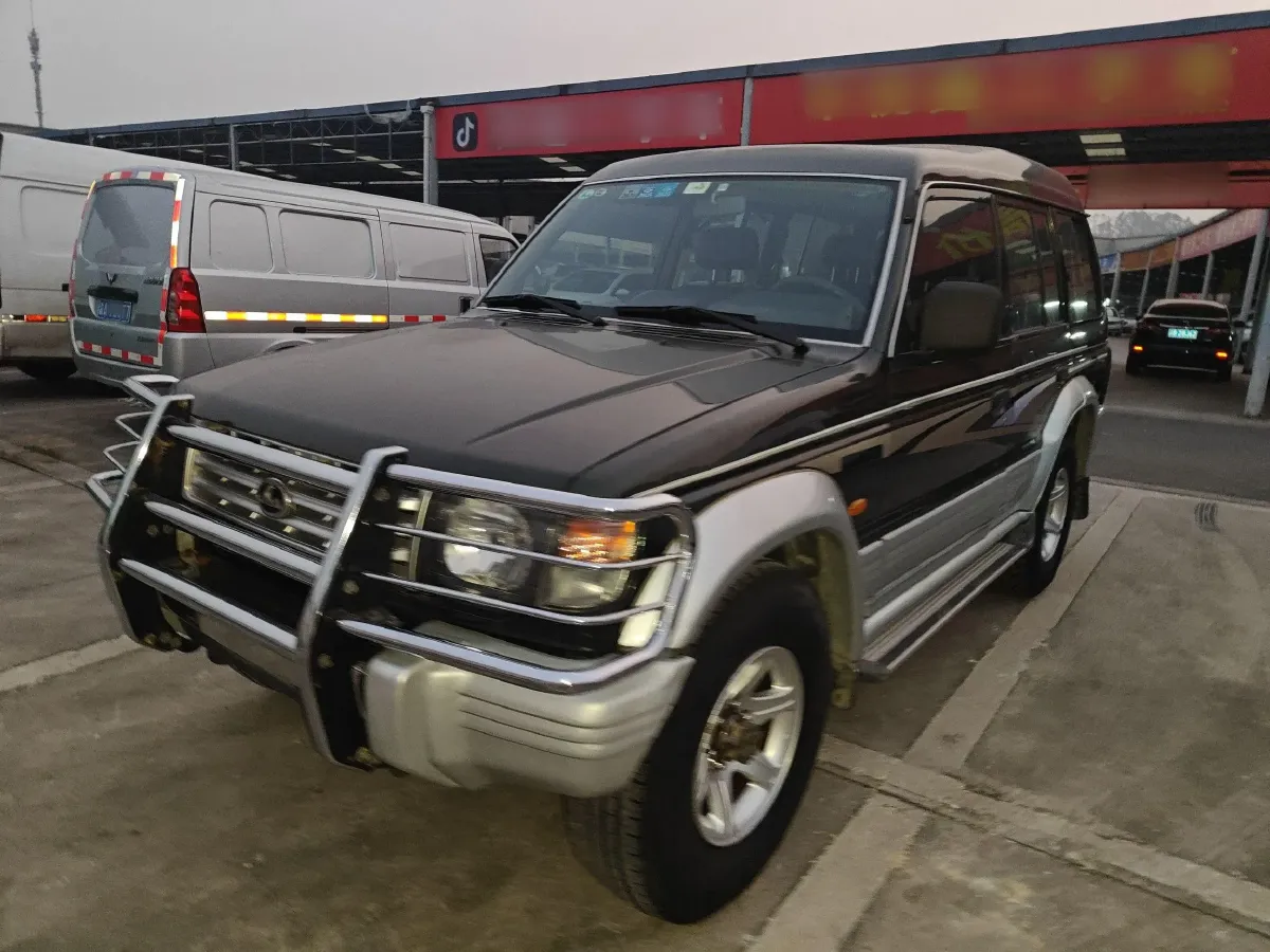 2009 Leopaard 6481 2.2L 129HP L4 5MT,autocango,china used car exporter,china ev exporter,chinese used car exporter,chinese used ev exporter