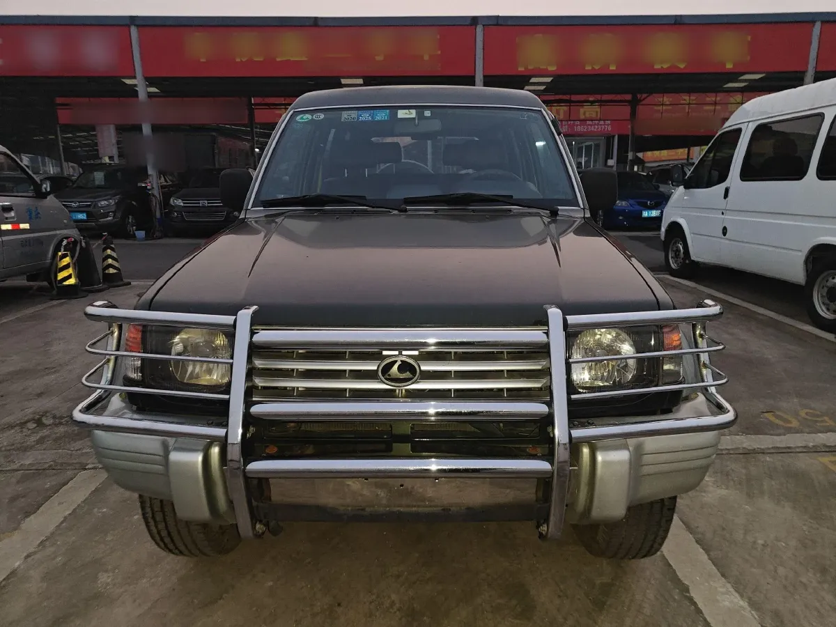 2009 Leopaard 6481 2.2L 129HP L4 5MT,autocango,china used car exporter,china ev exporter,chinese used car exporter,chinese used ev exporter