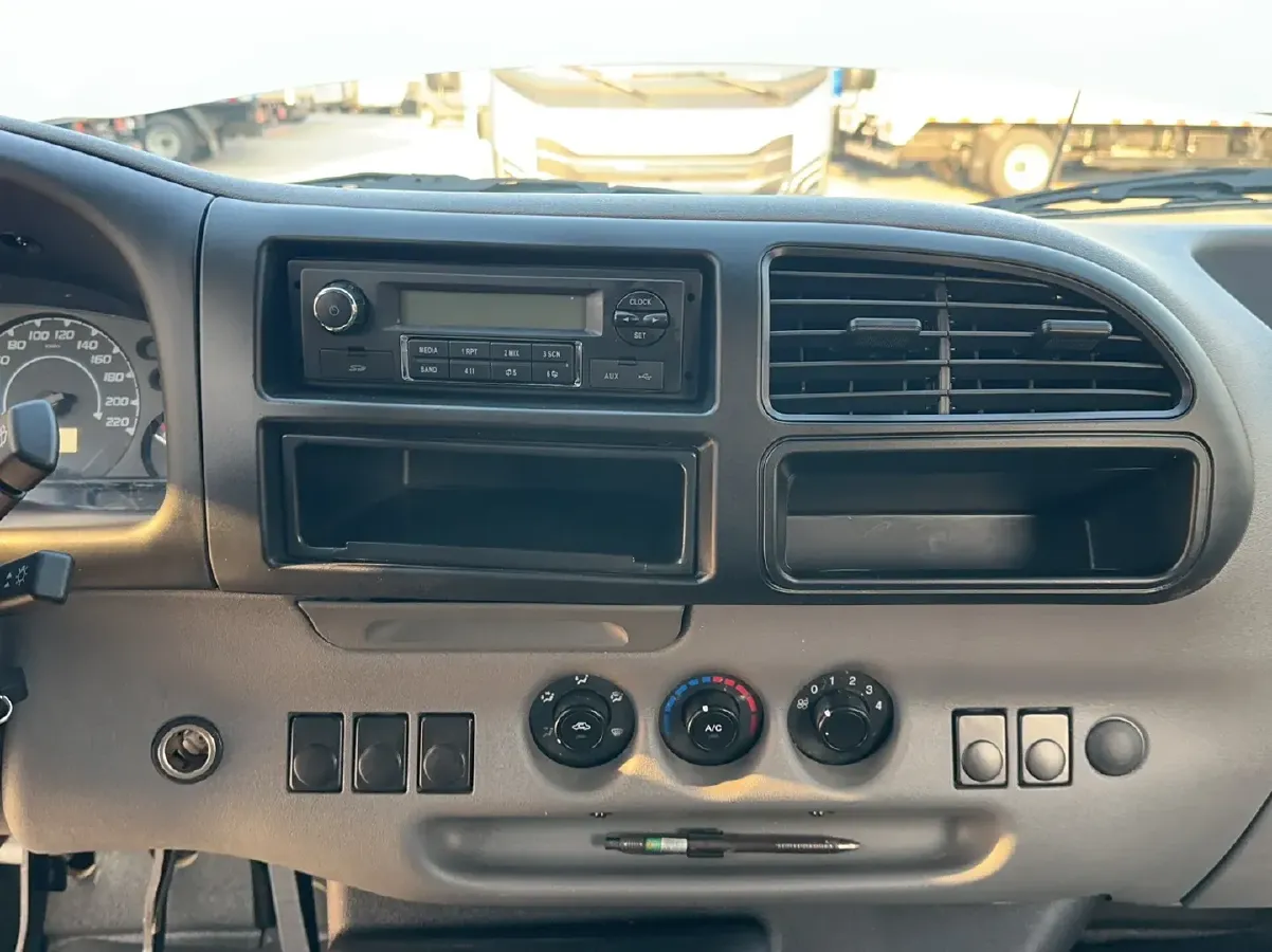 2019 JMC TeShun 2.8T 116HP L4 5MT,autocango,china used car exporter,china ev exporter,chinese used car exporter,chinese used ev exporter