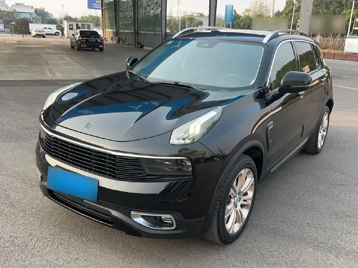 2017 LYNK&CO 01 2.0T 190HP L4 6AT