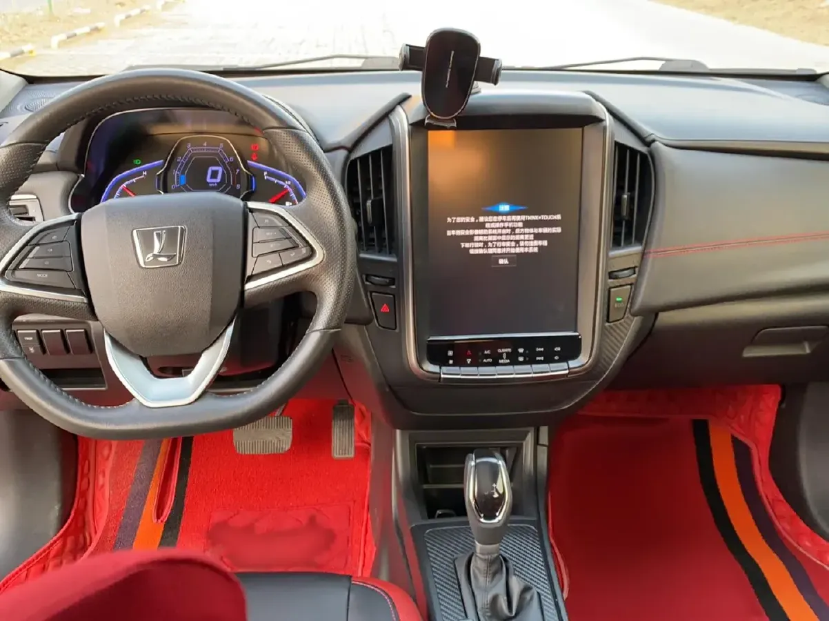 2017 Luxgen U5 SUV 1.6L 124HP L4 CVT,autocango,china used car exporter,china ev exporter,chinese used car exporter,chinese used ev exporter