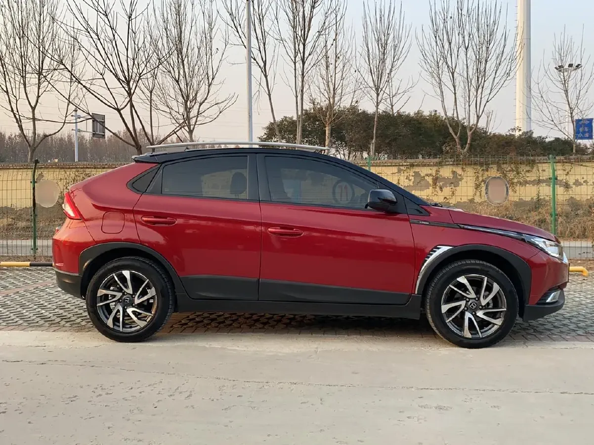 2017 Luxgen U5 SUV 1.6L 124HP L4 CVT,autocango,china used car exporter,china ev exporter,chinese used car exporter,chinese used ev exporter