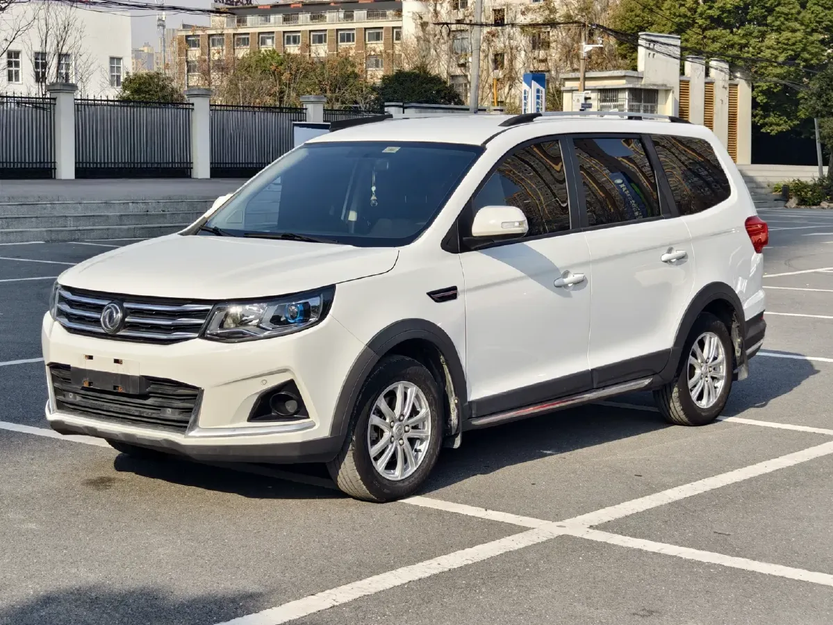 2019 DongFeng Forthing SX6 1.6L 122HP L4 5MT,autocango,china used car exporter,china ev exporter,chinese used car exporter,chinese used ev exporter