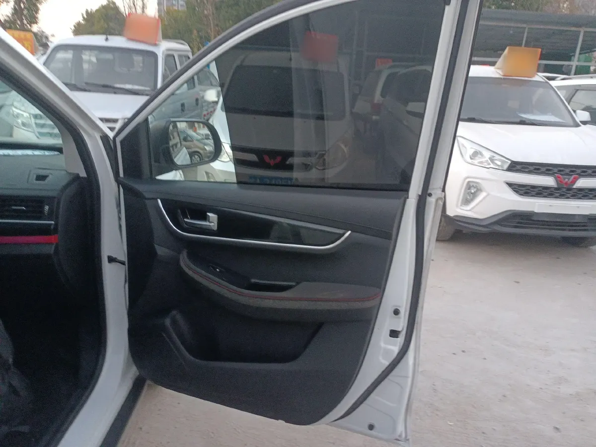 2019 DongFeng Forthing SX6 1.6L 122HP L4 5MT,autocango,china used car exporter,china ev exporter,chinese used car exporter,chinese used ev exporter