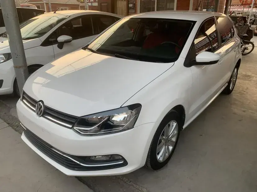 2014 Volkswagen Polo 1.6L 110HP L4 6AT