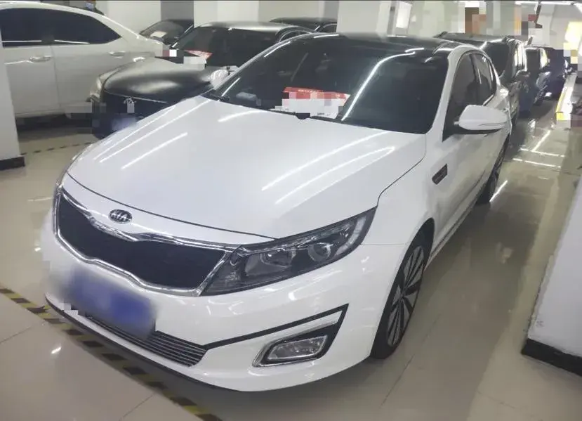 2014 Kia K5 2.0L 162HP L4 6AT