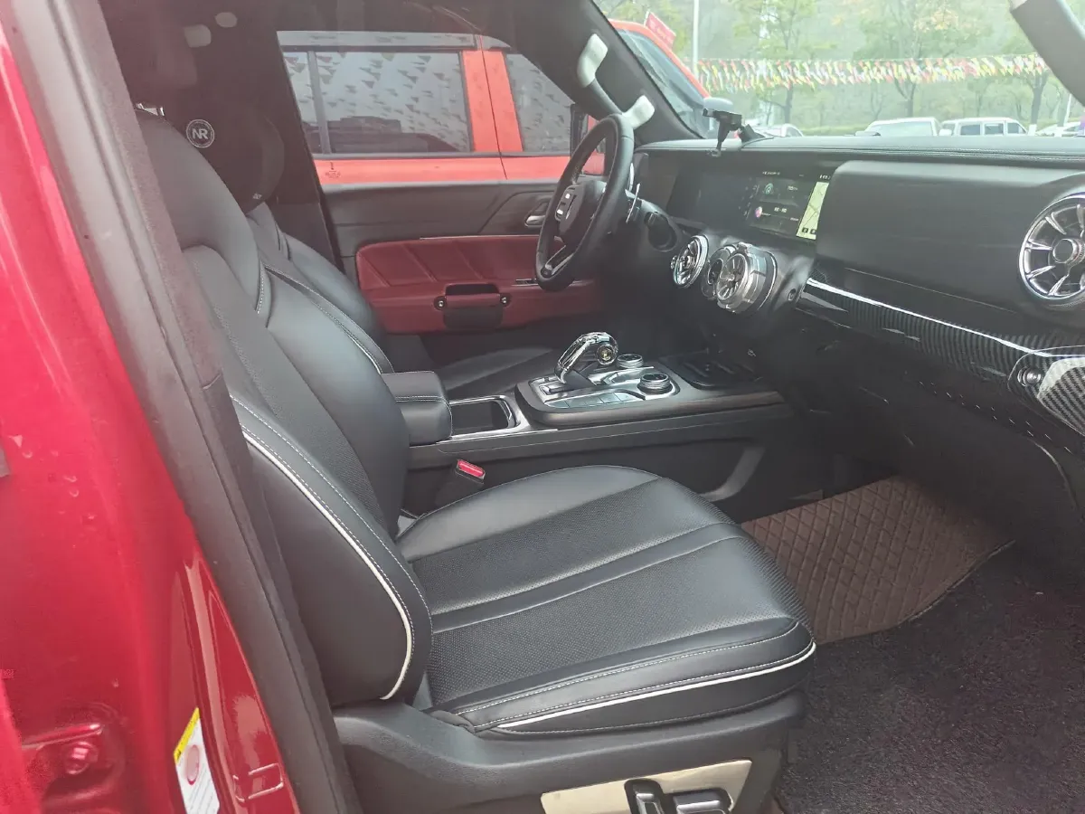 2021 Tank 300 2.0T 227HP L4 8AT,autocango,china used car exporter,china ev exporter,chinese used car exporter,chinese used ev exporter