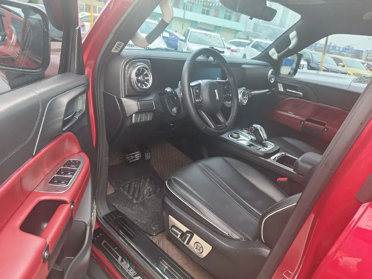 2021 Tank 300 2.0T 227HP L4 8AT,autocango,china used car exporter,china ev exporter,chinese used car exporter,chinese used ev exporter