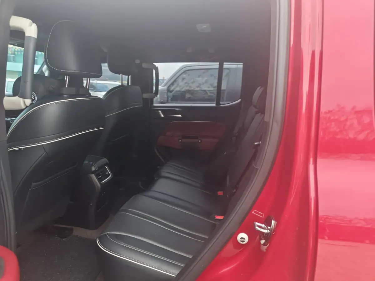 2021 Tank 300 2.0T 227HP L4 8AT,autocango,china used car exporter,china ev exporter,chinese used car exporter,chinese used ev exporter