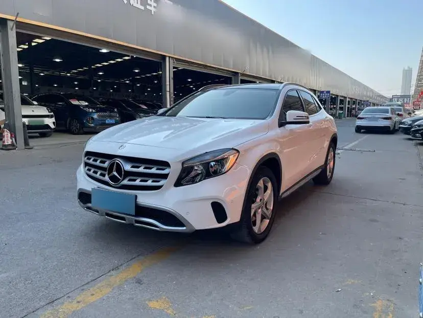 2017 Mercedes-Benz GLA Class 1.6T 156HP L4 7DCT
