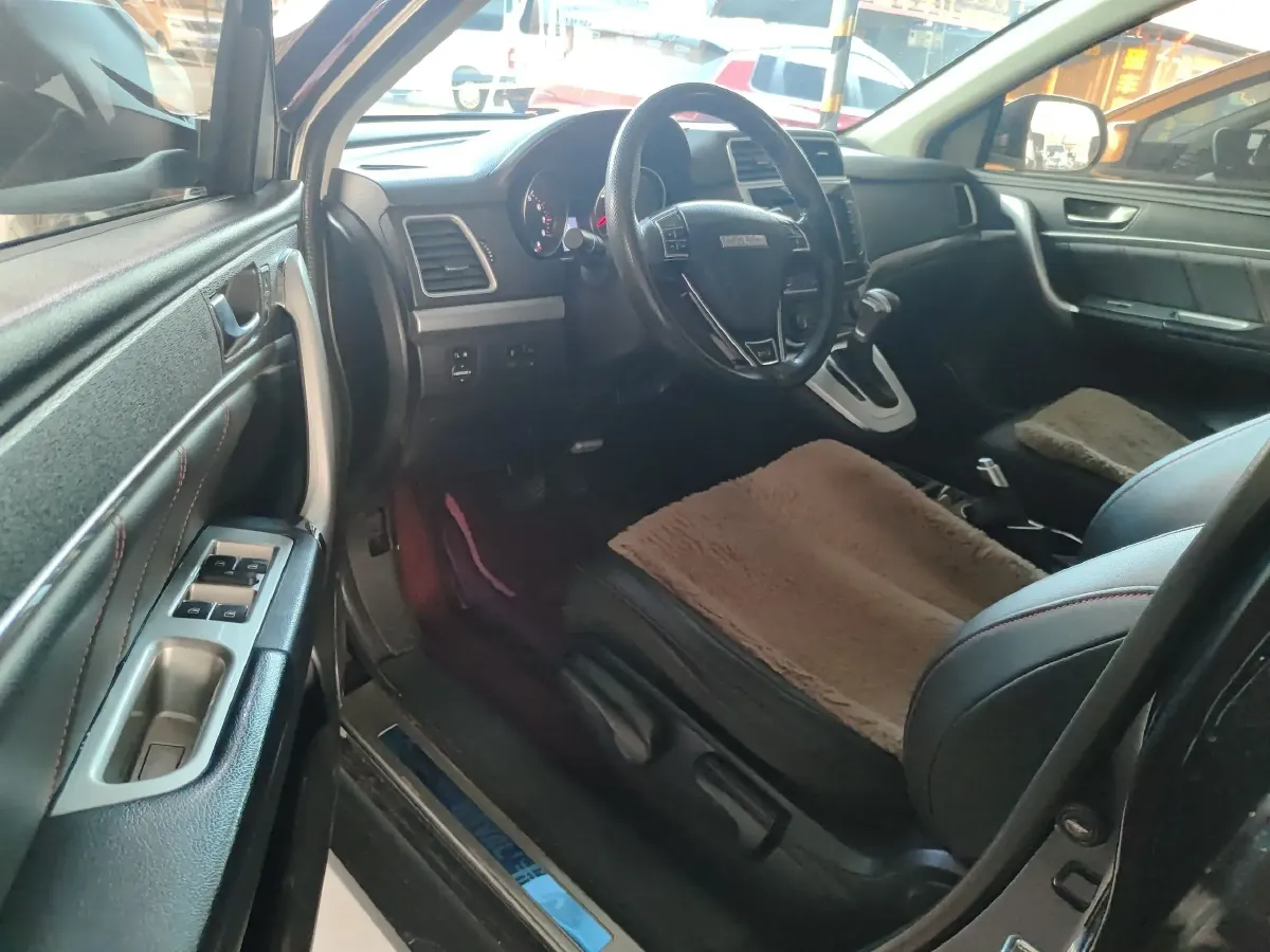 2019 Haval M6 1.5T 150HP L4 7DCT,autocango,china used car exporter,china ev exporter,chinese used car exporter,chinese used ev exporter