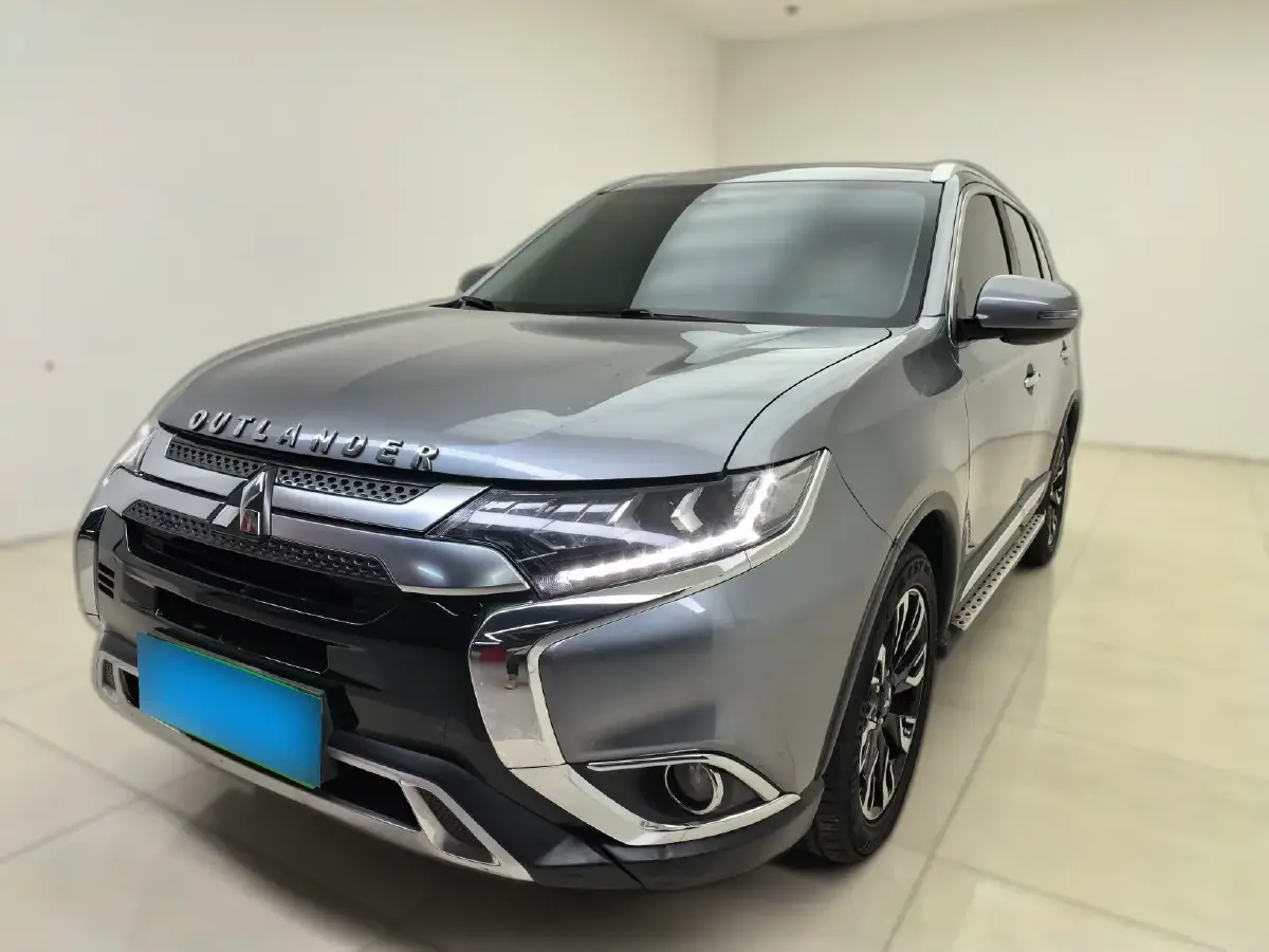 2019 Mitsubishi Outlander 2.4L 192HP L4 CVT