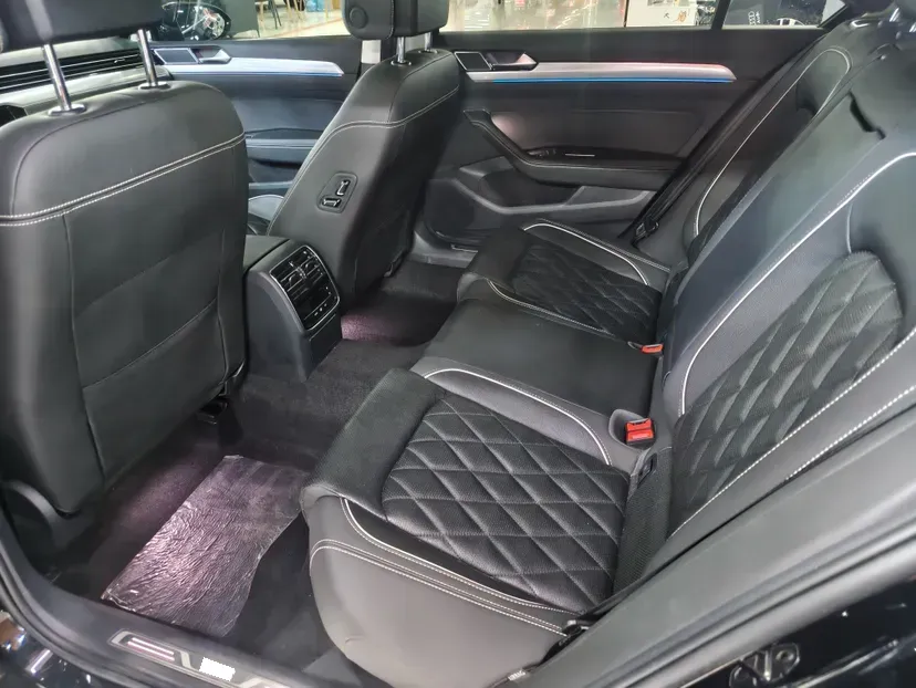 2022 Volkswagen Magotan GTE 1.4T 150HP L4 6DCT PHEV 13KWH,autocango,china used car exporter,china ev exporter,chinese used car exporter,chinese used ev exporter