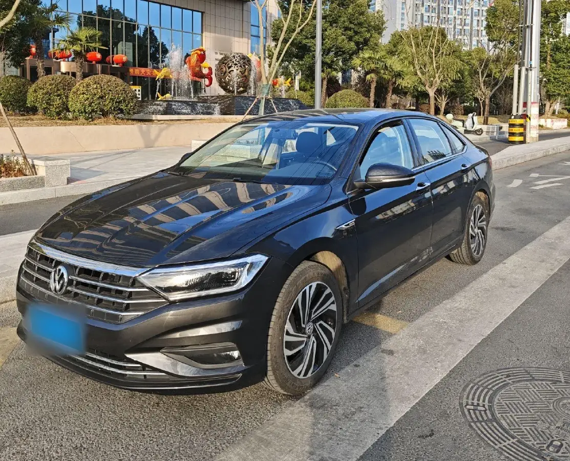 2021 Volkswagen Sagitar 1.2T 116HP L4 7DCT