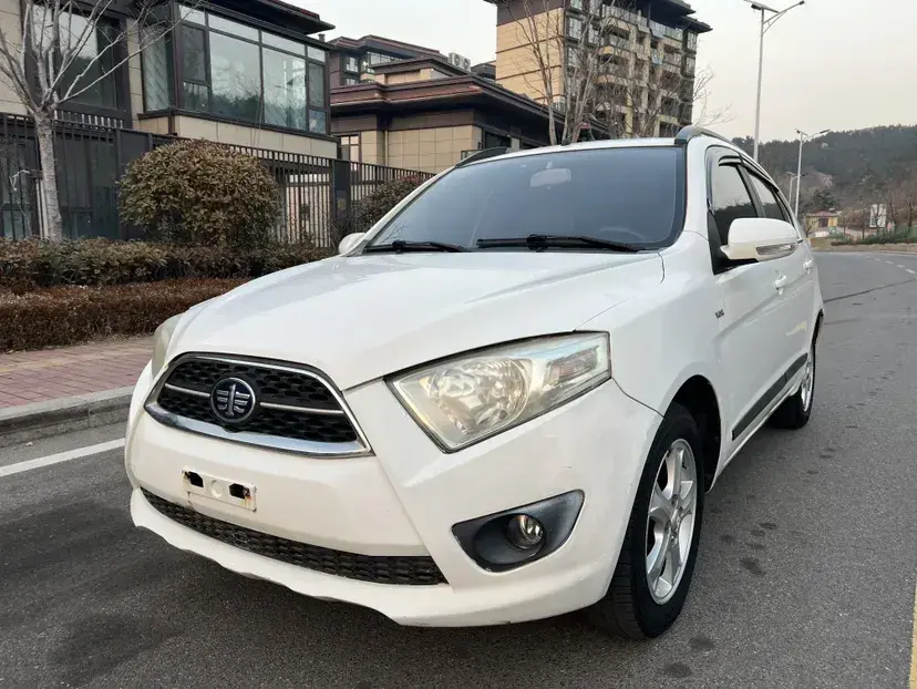 2013 FAW XiaLi N7 1.3L 91HP L4 5MT