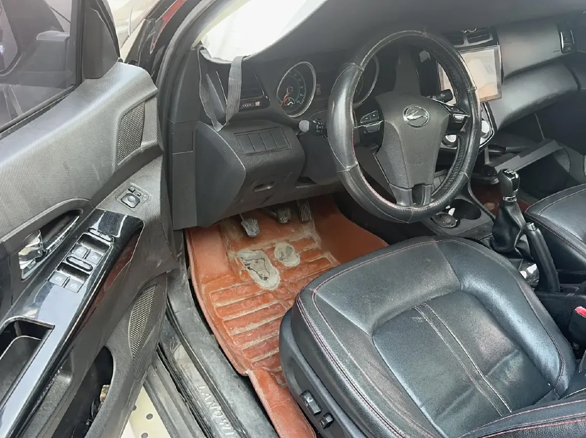 2013 Landwind X5 2.0T 190HP L4 6MT,autocango,china used car exporter,china ev exporter,chinese used car exporter,chinese used ev exporter