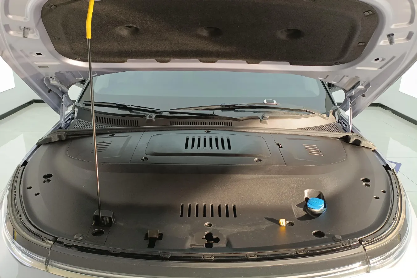 2021 Enovate ME5 Range Extended 98HP REEV 30.6KWH,autocango,china used car exporter,china ev exporter,chinese used car exporter,chinese used ev exporter