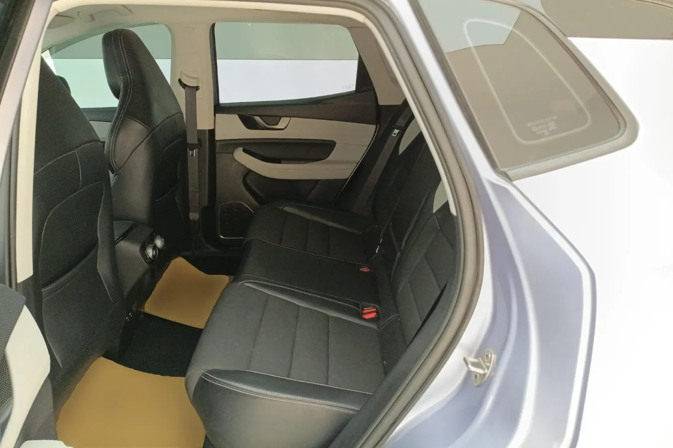 2021 Enovate ME5 Range Extended 98HP REEV 30.6KWH,autocango,china used car exporter,china ev exporter,chinese used car exporter,chinese used ev exporter