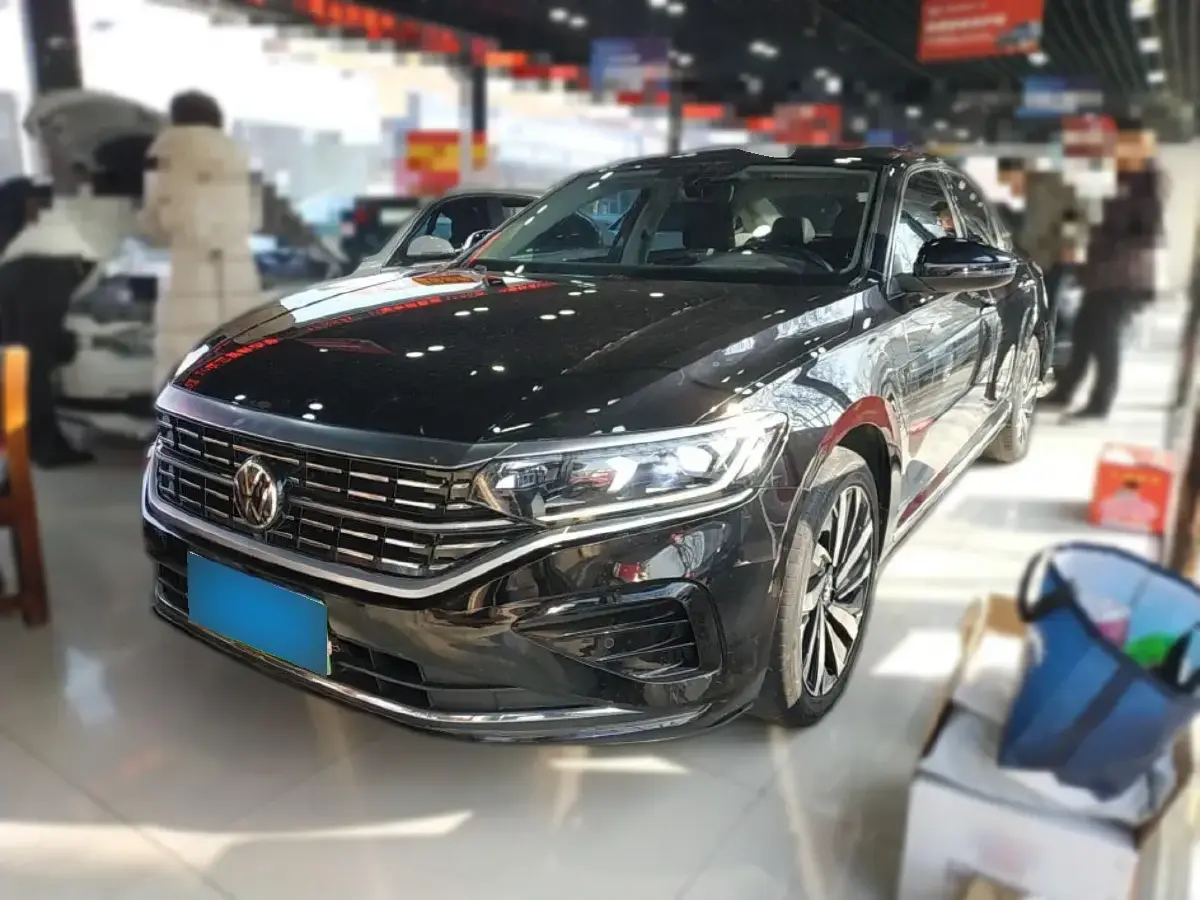 2022 Volkswagen Passat 2.0T 186HP L4 7DCT