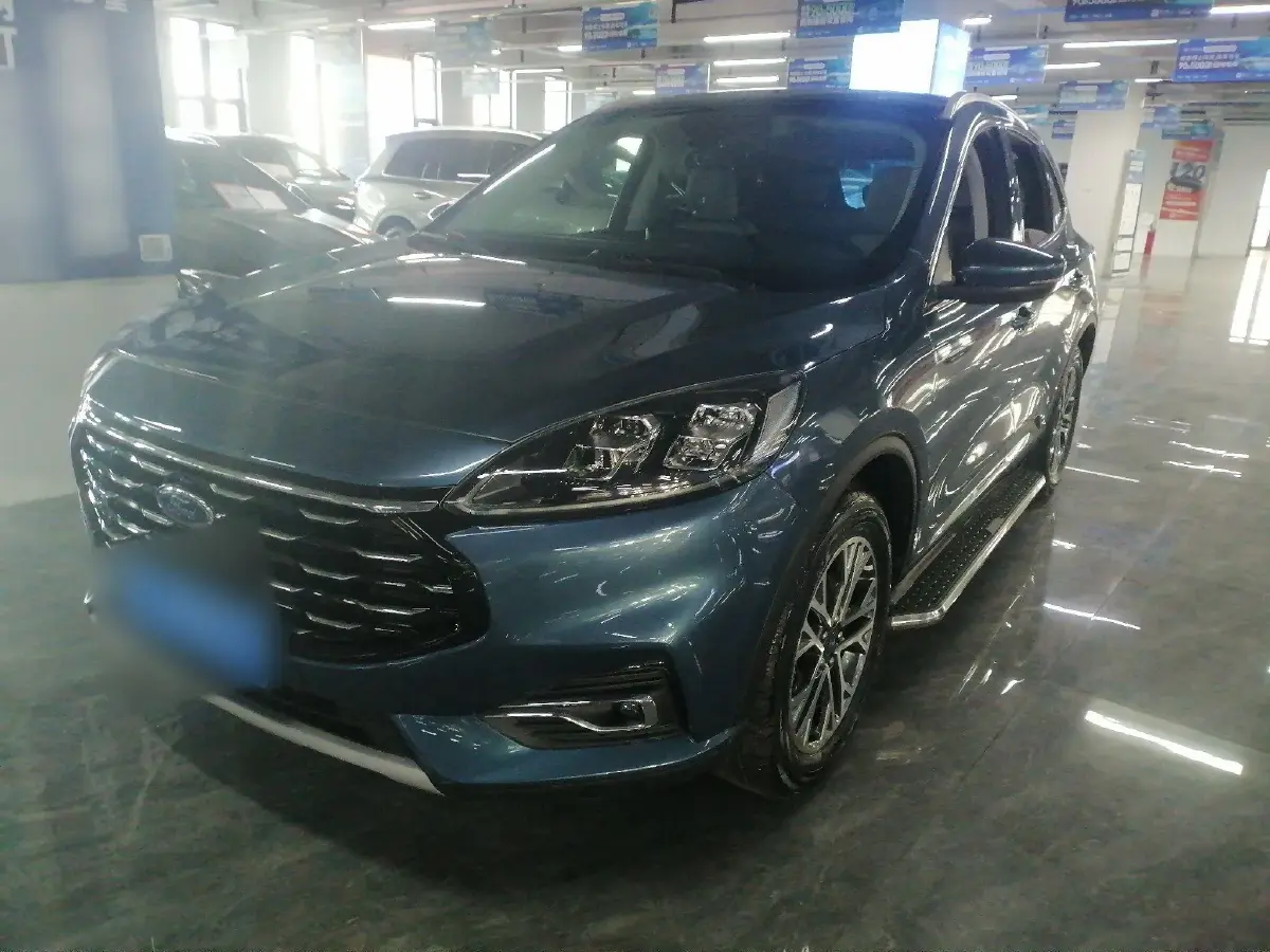 2020 Ford Escape 2.0T 248HP L4 8AT