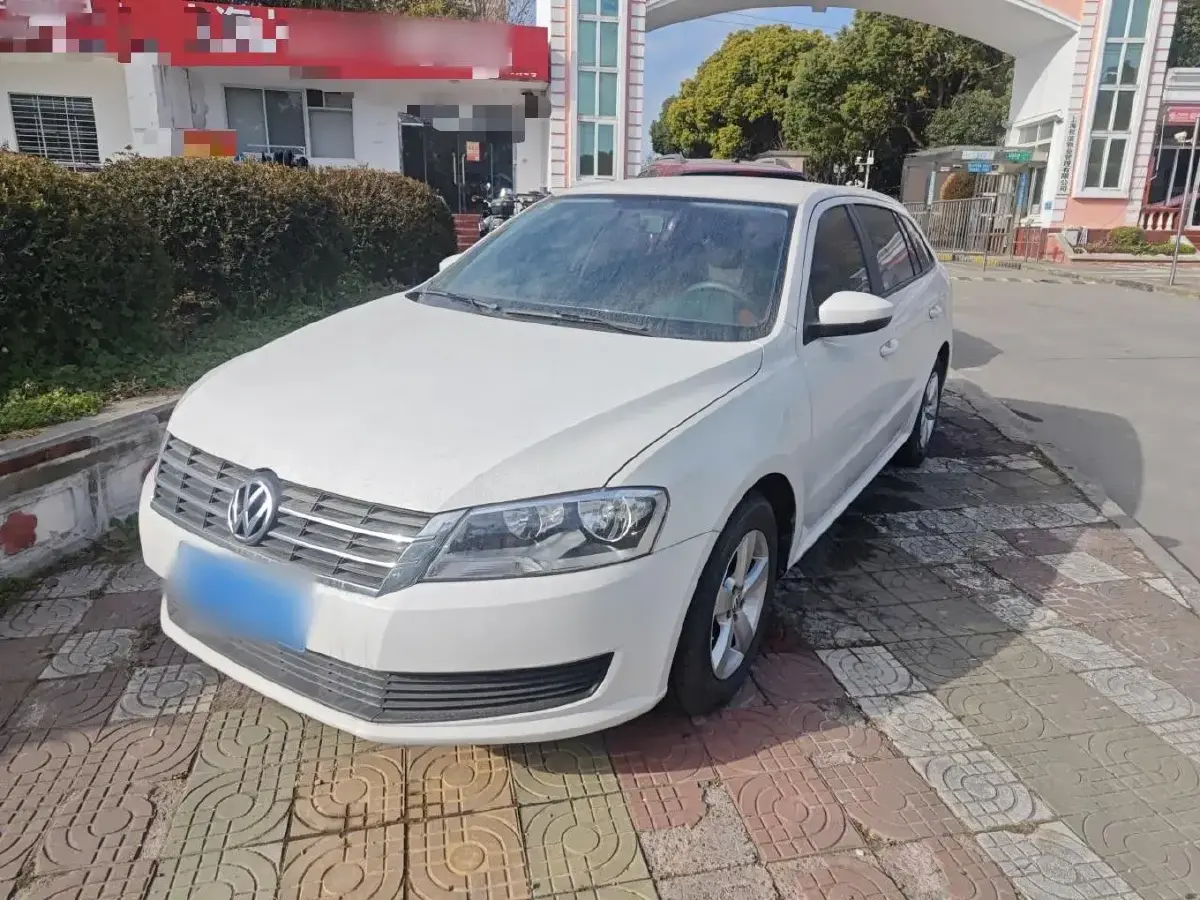 2013 Volkswagen Gran Lavida 1.6L 110HP L4 6AT