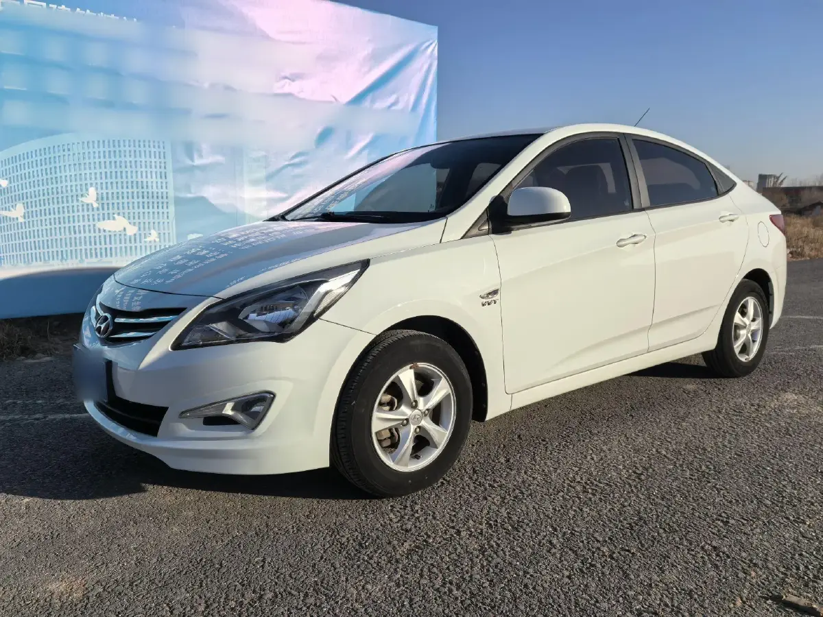 2016 Hyundai Reina 1.4L 107HP L4 5MT
