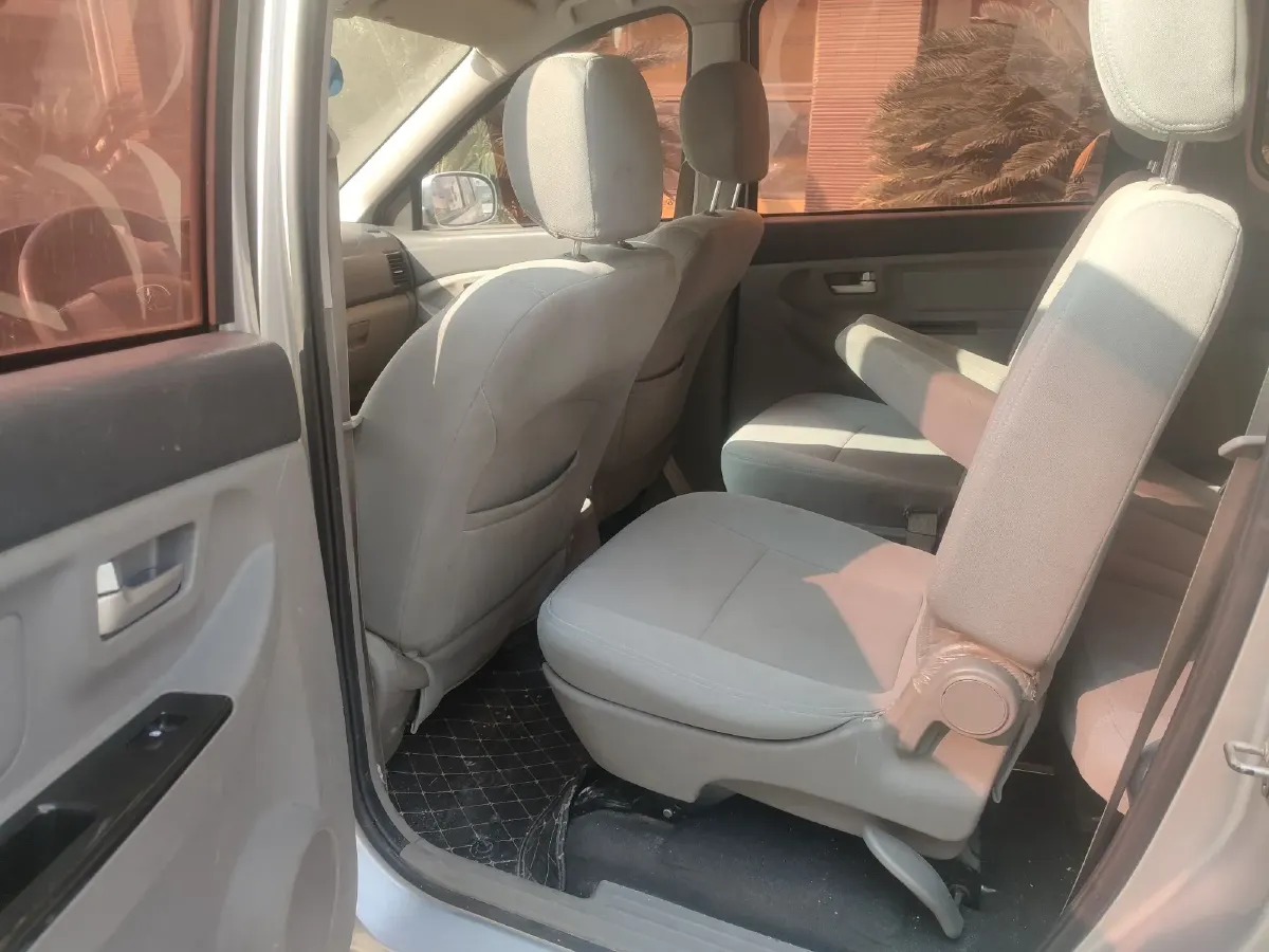 2014 BAIC WeiWang M20 1.5L 116HP L4 5MT,autocango,china used car exporter,china ev exporter,chinese used car exporter,chinese used ev exporter