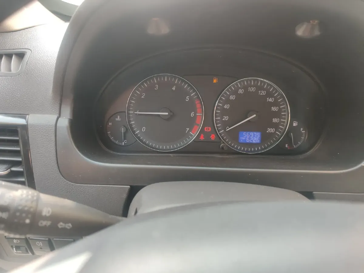 2014 BAIC WeiWang M20 1.5L 116HP L4 5MT,autocango,china used car exporter,china ev exporter,chinese used car exporter,chinese used ev exporter