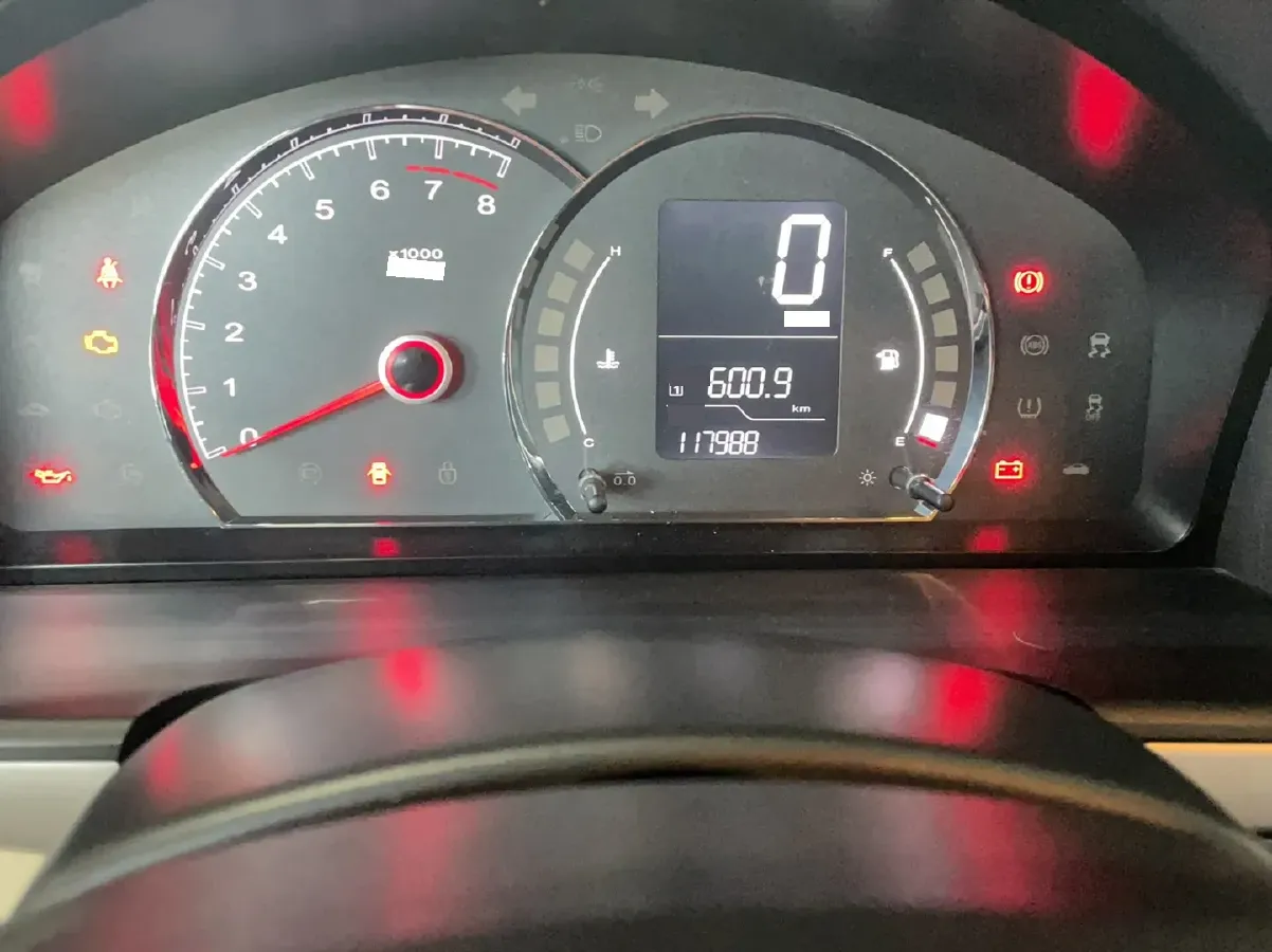 2014 Roewe 350 1.5L 109HP L4 5MT,autocango,china used car exporter,china ev exporter,chinese used car exporter,chinese used ev exporter