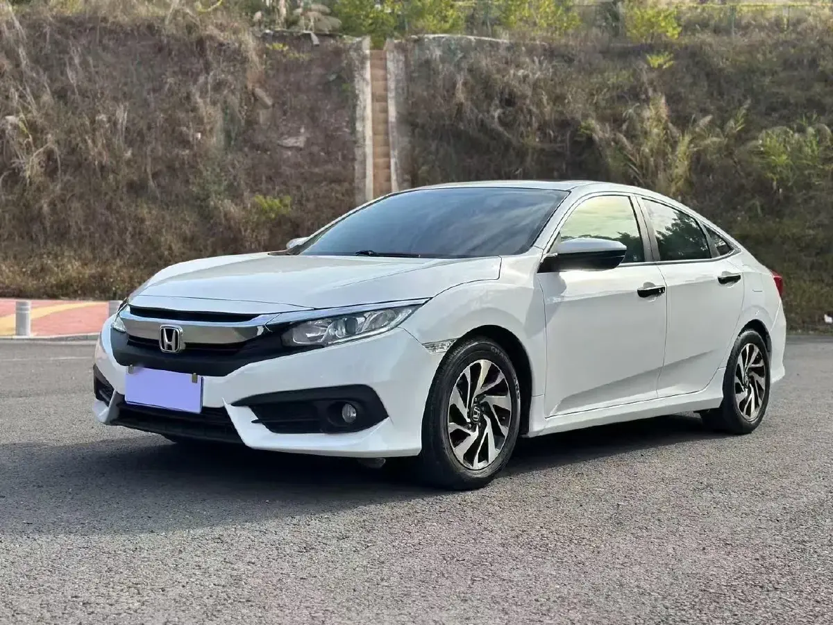 2016 Honda Civic 1.5T 177HP L4 CVT