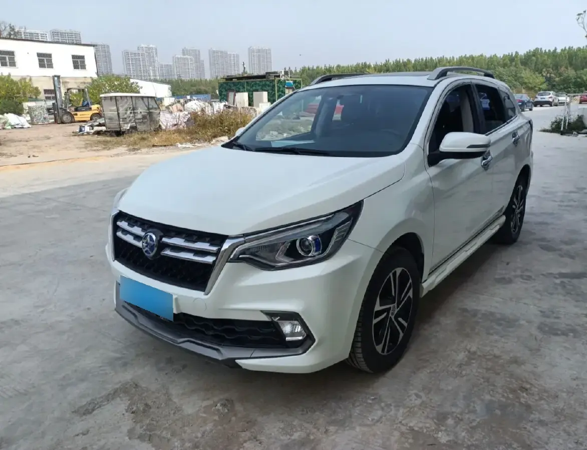 2018 Venucia T70 2.0L 144HP L4 CVT