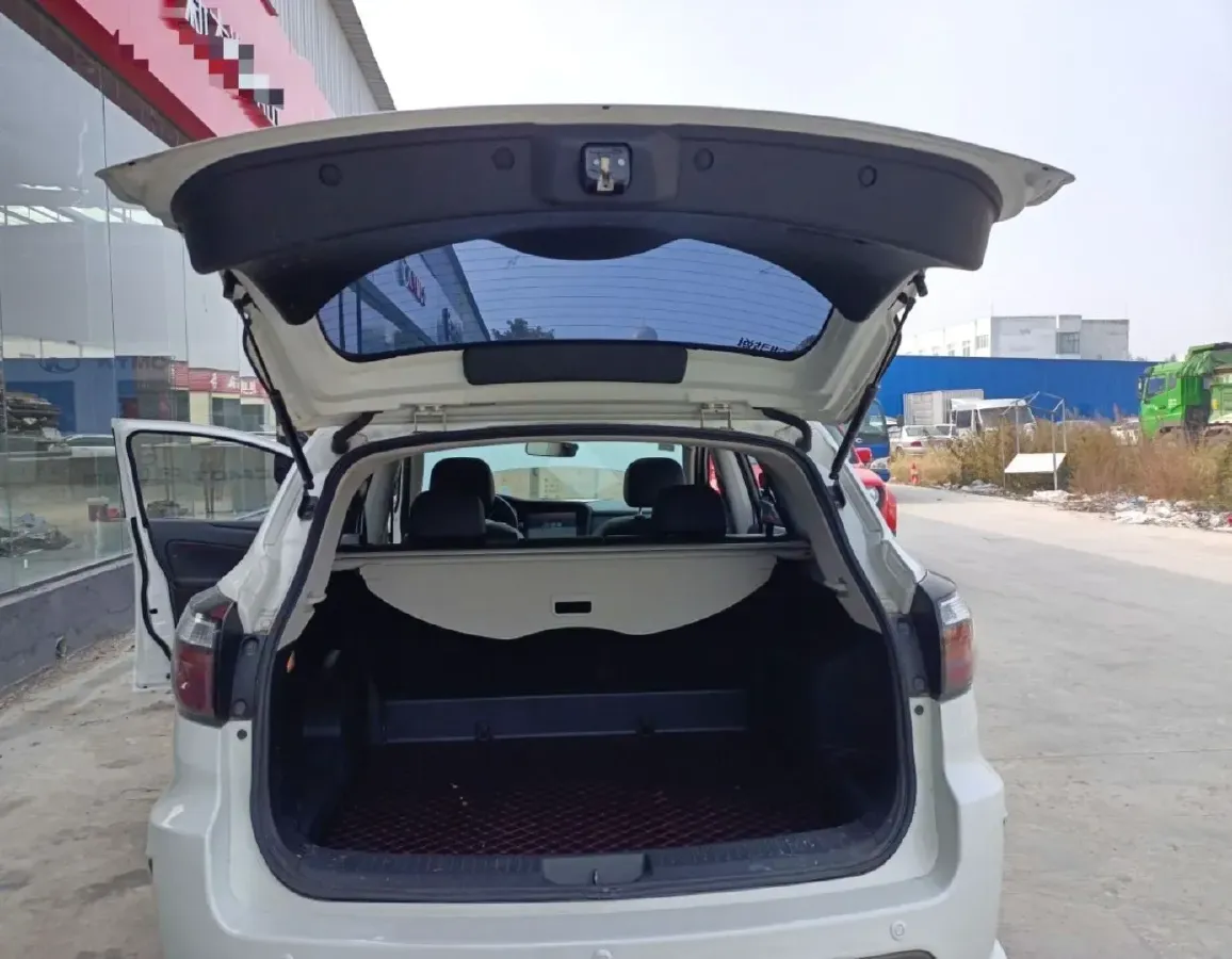 2018 Venucia T70 2.0L 144HP L4 CVT,autocango,china used car exporter,china ev exporter,chinese used car exporter,chinese used ev exporter