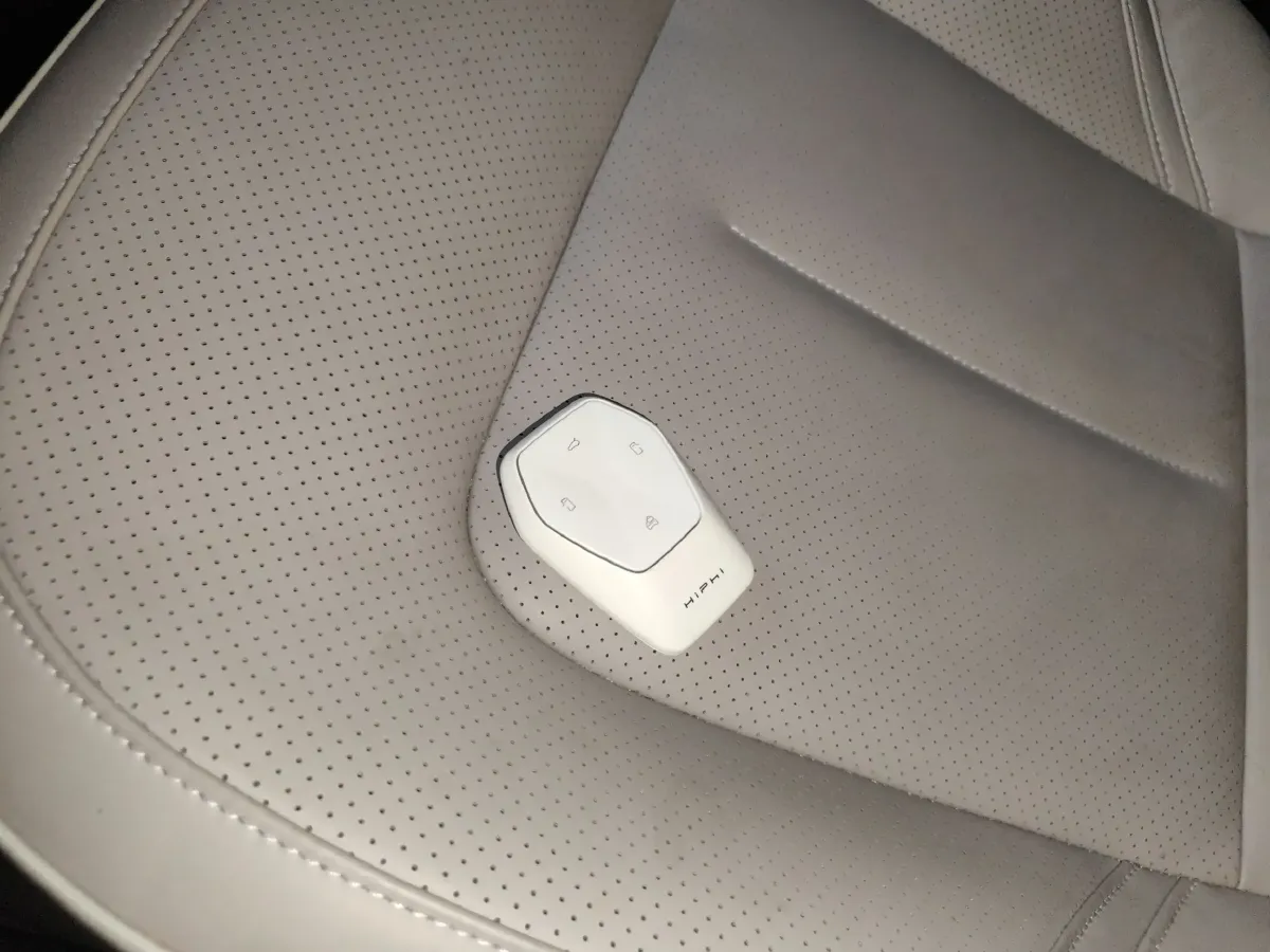 2023 HiPhi Y BEV 76.6KWH,autocango,china used car exporter,china ev exporter,chinese used car exporter,chinese used ev exporter