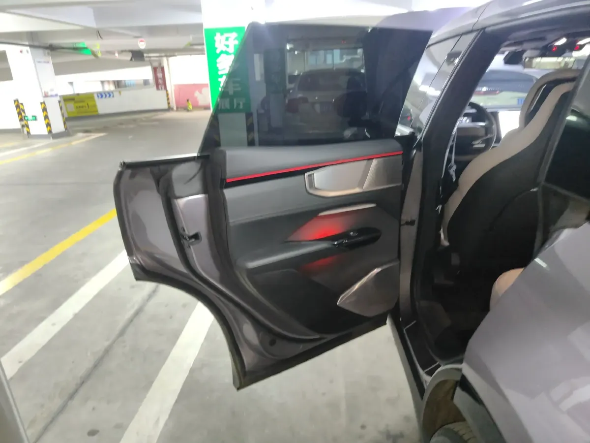 2023 HiPhi Y BEV 76.6KWH,autocango,china used car exporter,china ev exporter,chinese used car exporter,chinese used ev exporter